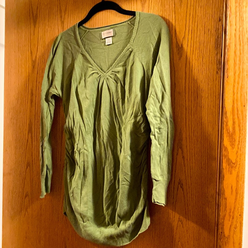 Lightweight maternity sweater